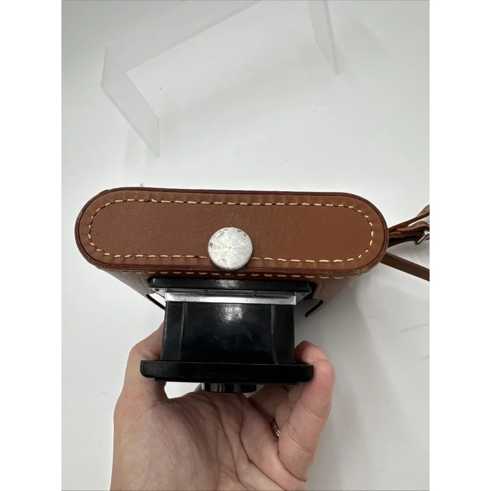 Vintage Beacon Two Twenty Five 225 Camera – 620 Film – 1950s Art Deco USA w/Case
